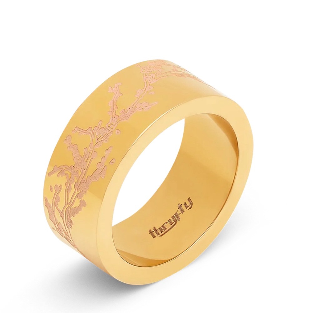 Thryfty Cherry Blossom Engraved Silver Tone Stainless Steel Ring Size 8